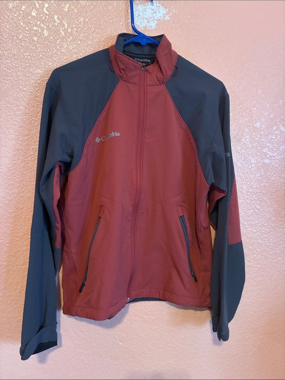 Columbia Men's Rust Red and Charcoal Lightweight Softshell Jacket